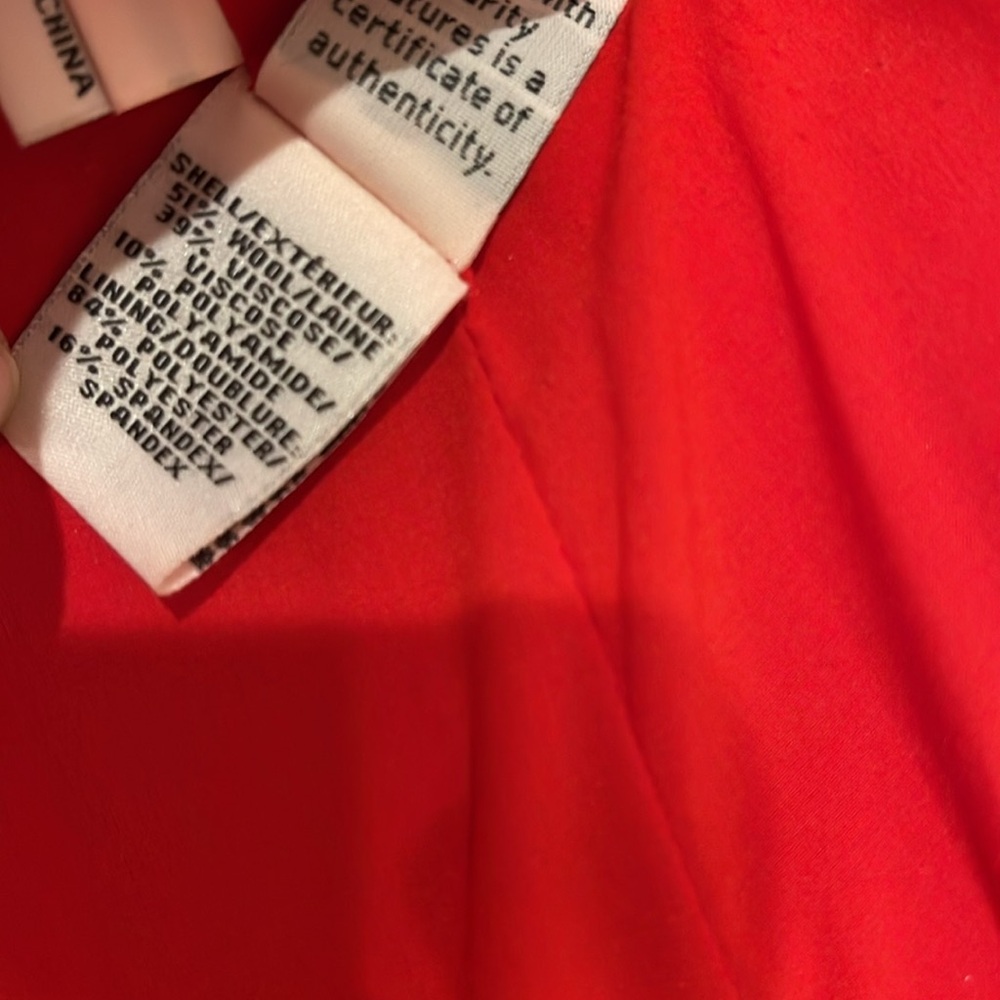 Mirabella Coat in Poppy
DIANE VON FURSTENBERG Size 8 - Picture 10 of 16